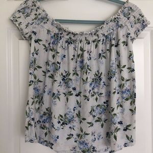 Off-the-shoulder top